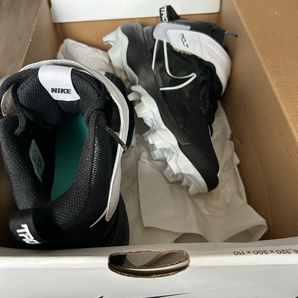Nike Black and White Athletic boys cleats size 1